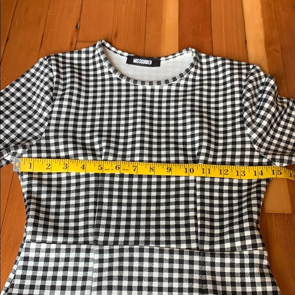 Missguided Gingham Body Con Dress - Picture 9 of 12